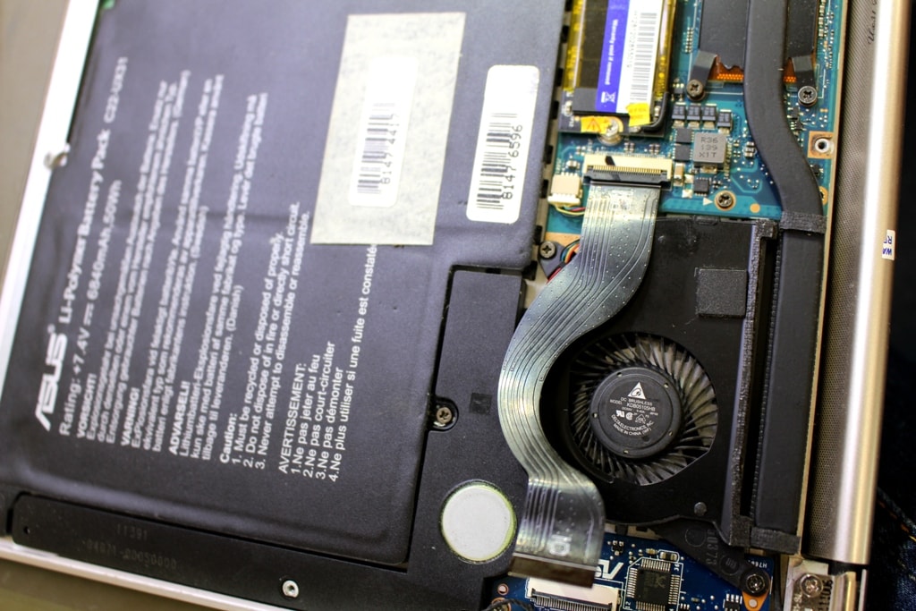 фото ремонт ноутбука ASUS ZENBOOK UX31 фото ремонт ноутбука ASUS ZENBOOK UX31
