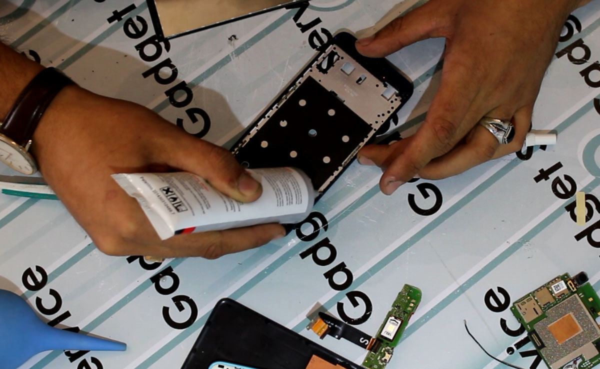 замена дисплея HTC Desire 626