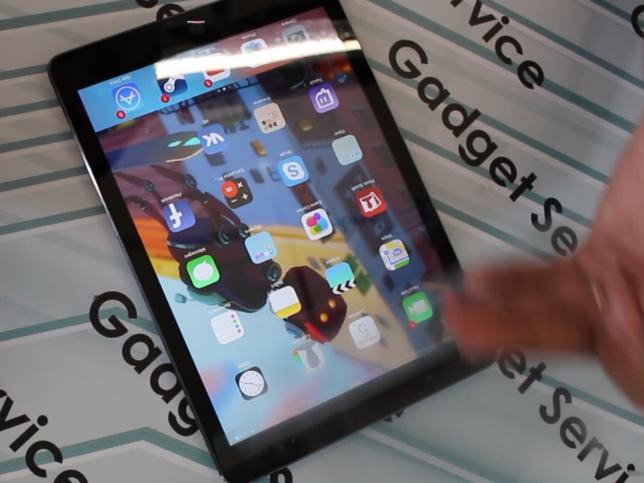 чистка экрана планшета iPad Air A1474 в Минске