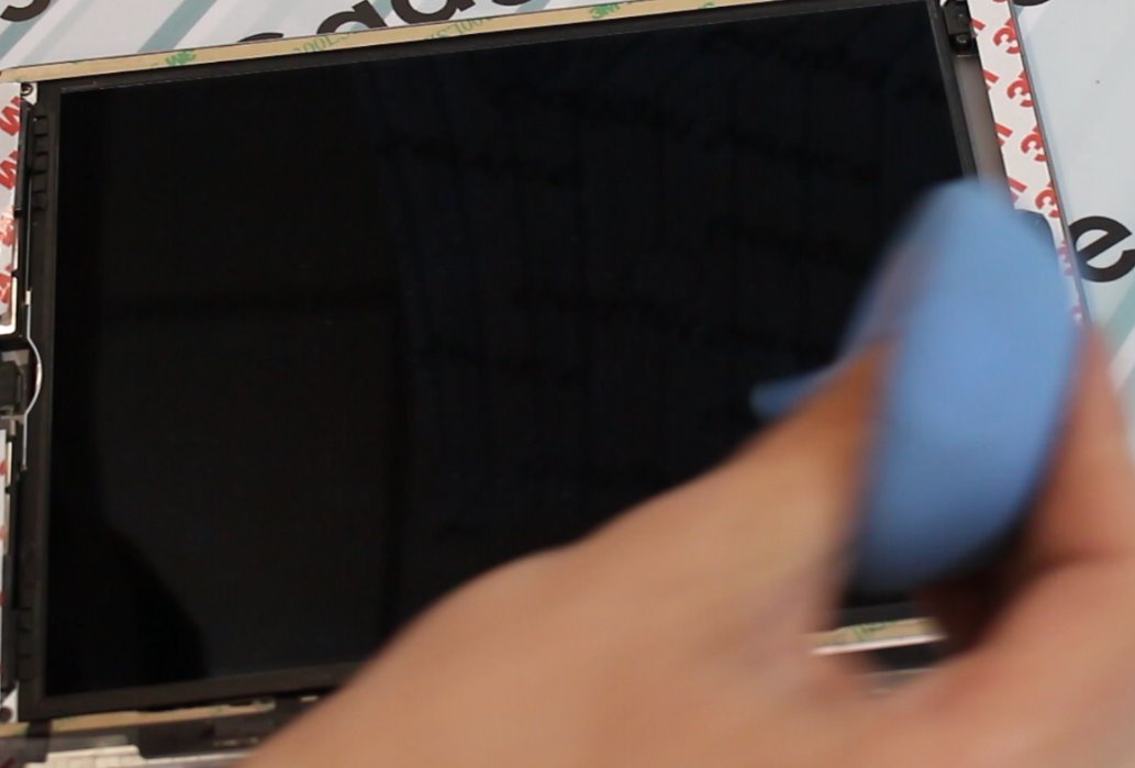 чистка экрана планшета iPad Air A1474 в Минске