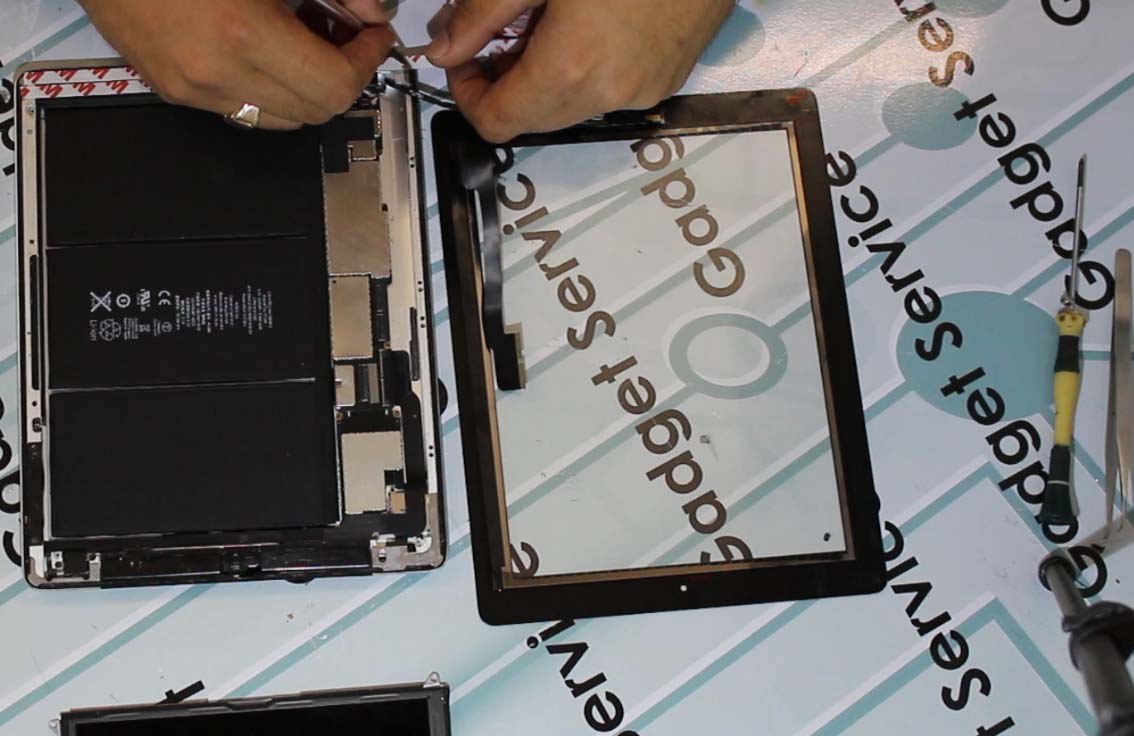 замена экрана iPad 4