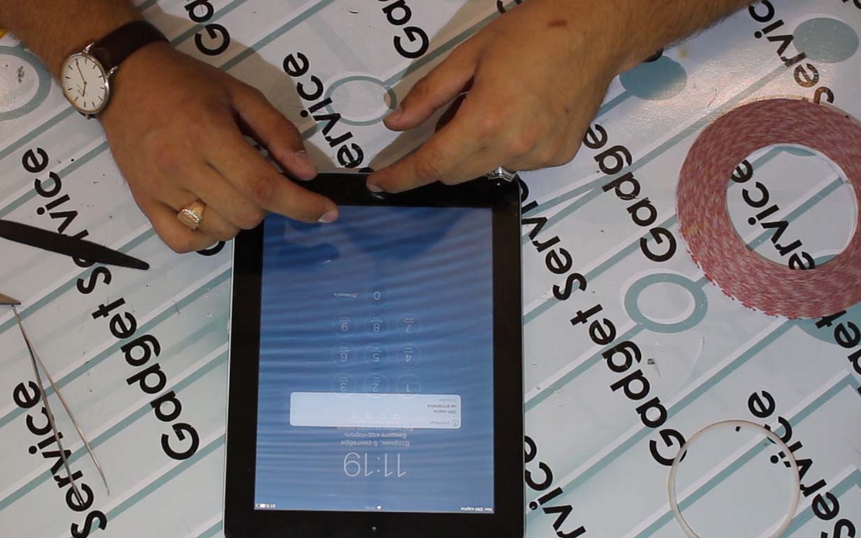 замена экрана iPad 4