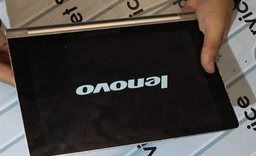 экран Lenovo Yoga B8000 после замены